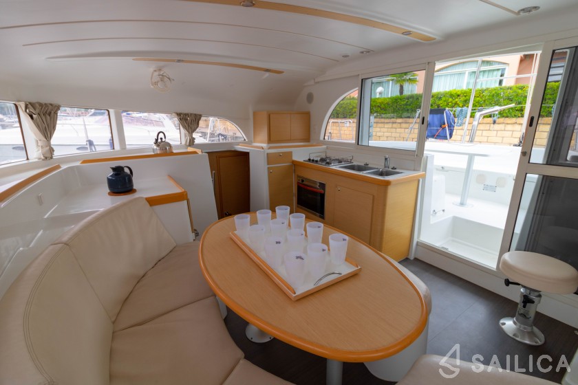 Lagoon 380 - Yacht Charter Sailica