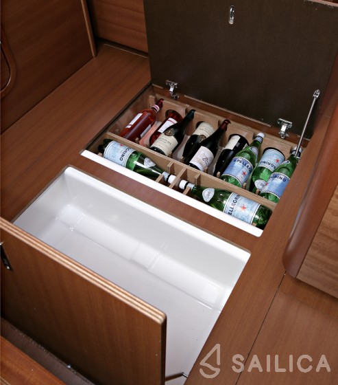 Dufour 375 Grand Large - Yacht Charter Sailica