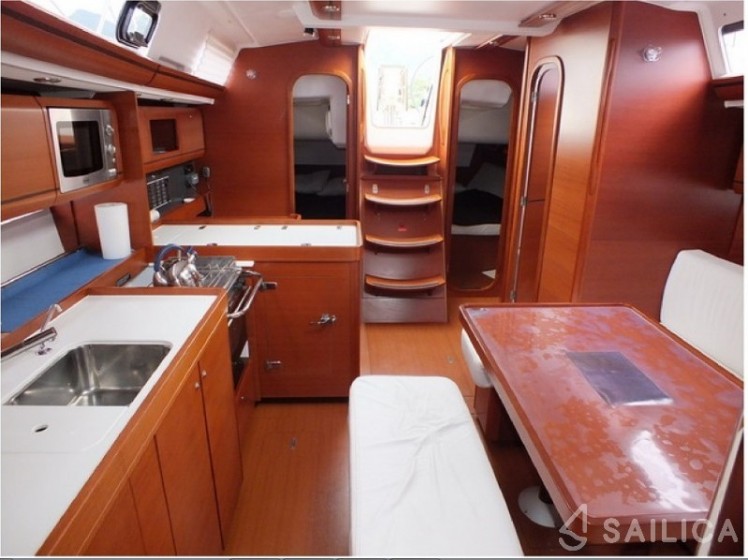 Dufour 405 - Yacht Charter Sailica