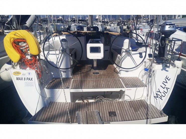 Dufour 450 GL - Yacht Charter Sailica