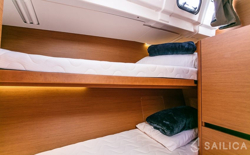 Sun Odyssey 490 - Yacht Charter Sailica