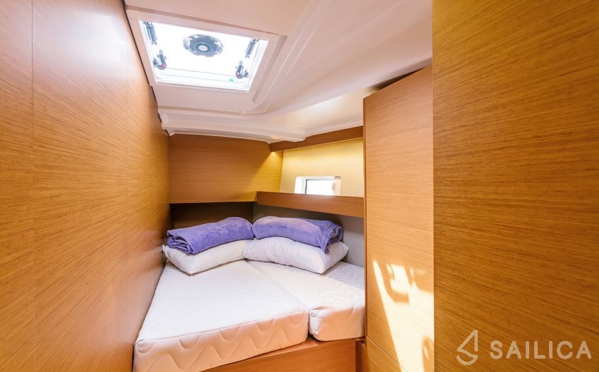 Sun Odyssey 490 - Yacht Charter Sailica