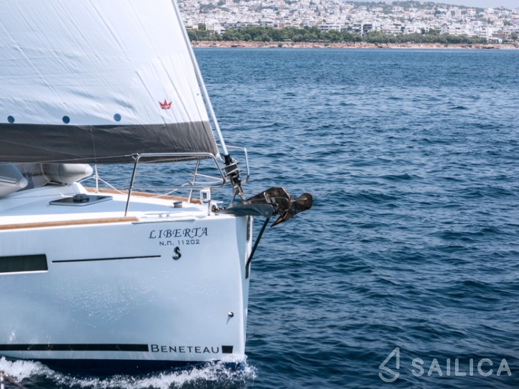 Oceanis 41 - Yacht Charter Sailica