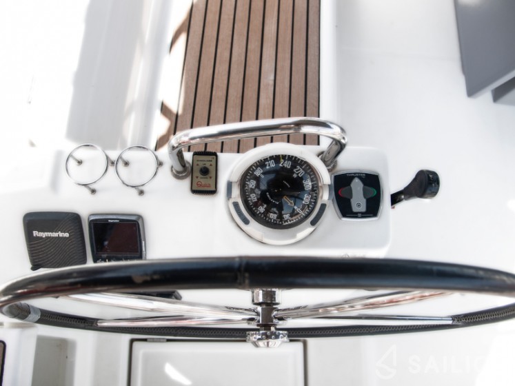 Oceanis 41 - Yacht Charter Sailica