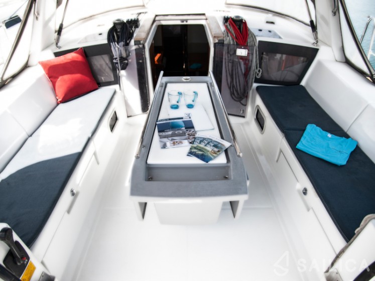 Oceanis 41 - Yacht Charter Sailica