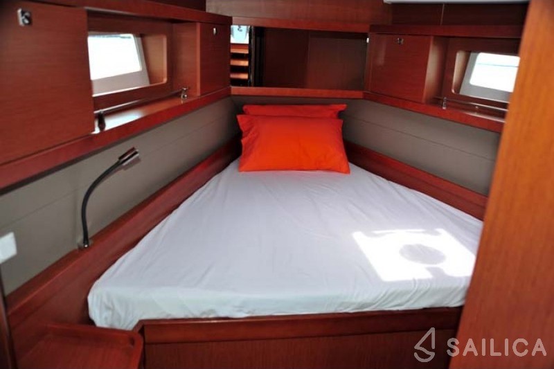 Oceanis 41 - Yacht Charter Sailica