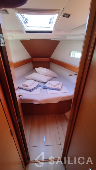 Sun Odyssey 439 - Yacht Charter Sailica