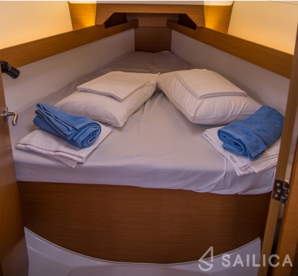 Sun Odyssey 349 - Yacht Charter Sailica