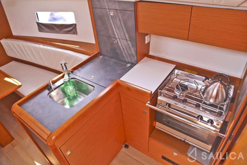 Sun Odyssey 349 - Yacht Charter Sailica