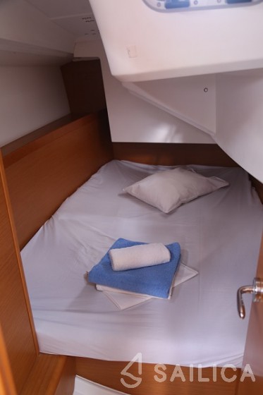 Sun Odyssey 349 - Yacht Charter Sailica