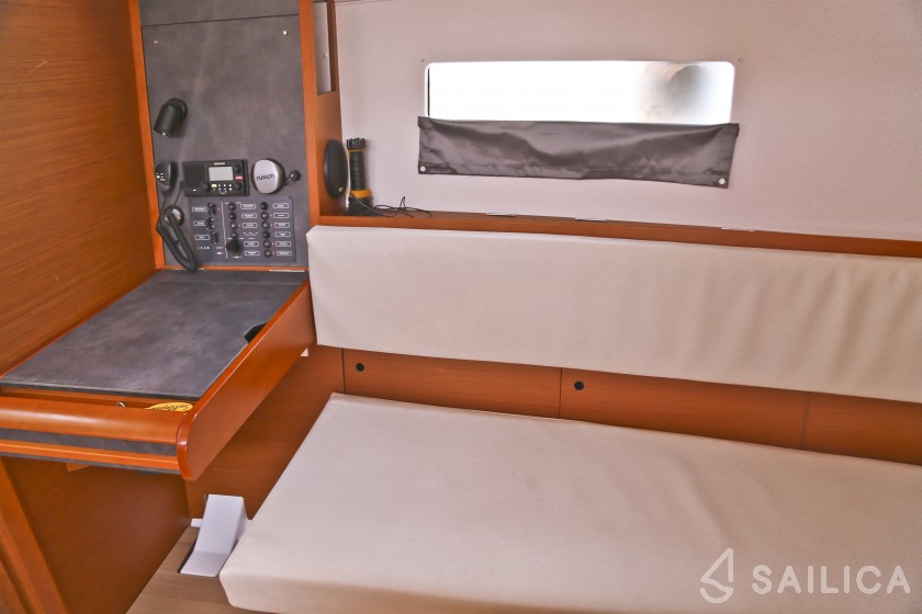 Sun Odyssey 349 - Yacht Charter Sailica