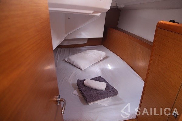 Sun Odyssey 349 - Yacht Charter Sailica