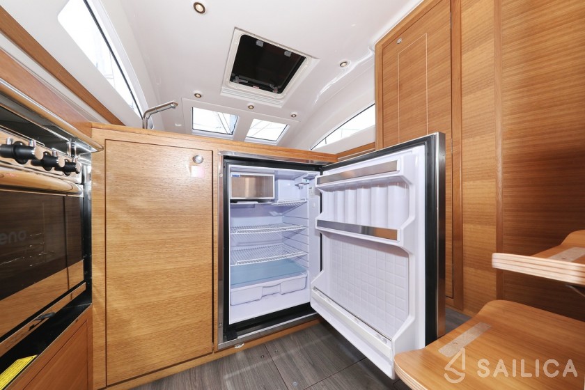 Elan Impression 40.1 - Yacht Charter Sailica