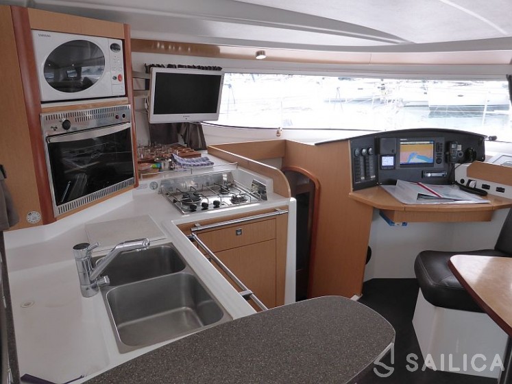 Lipari 41 - Yacht Charter Sailica