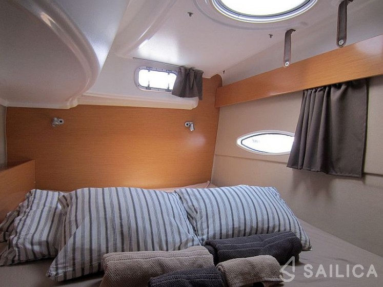 Lipari 41 - Yacht Charter Sailica