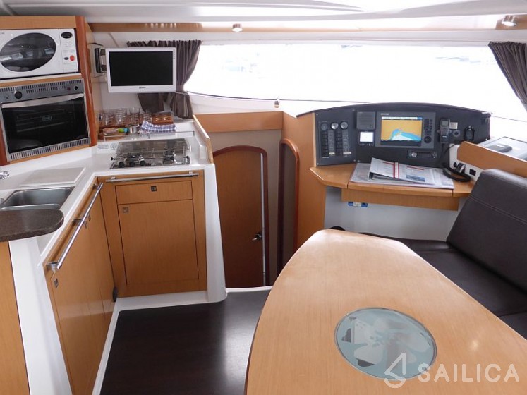 Lipari 41 - Yacht Charter Sailica