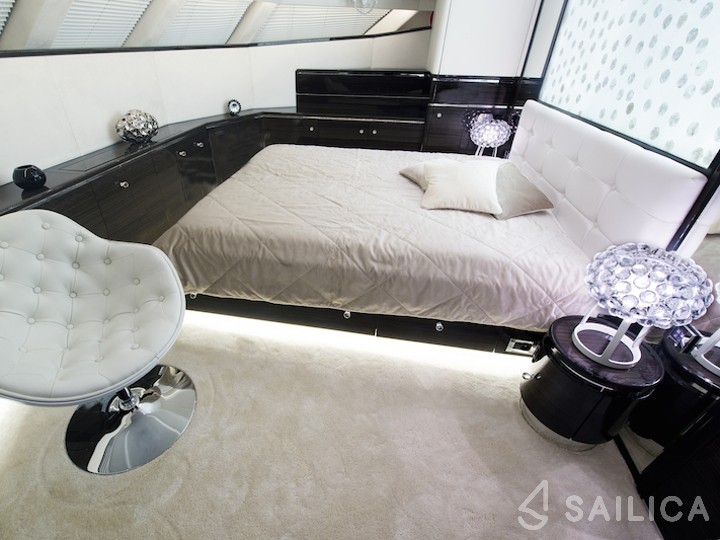 Sunreef 70 Power - Yacht Charter Sailica