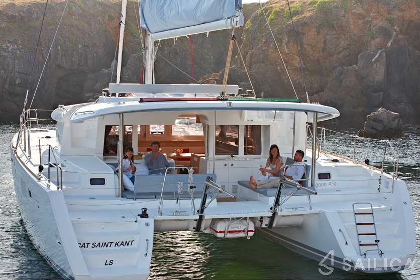 Lagoon 450 - Yacht Charter Sailica