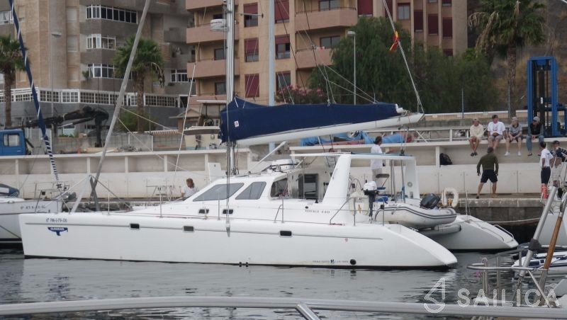 Voyage 440 - Yacht Charter Sailica