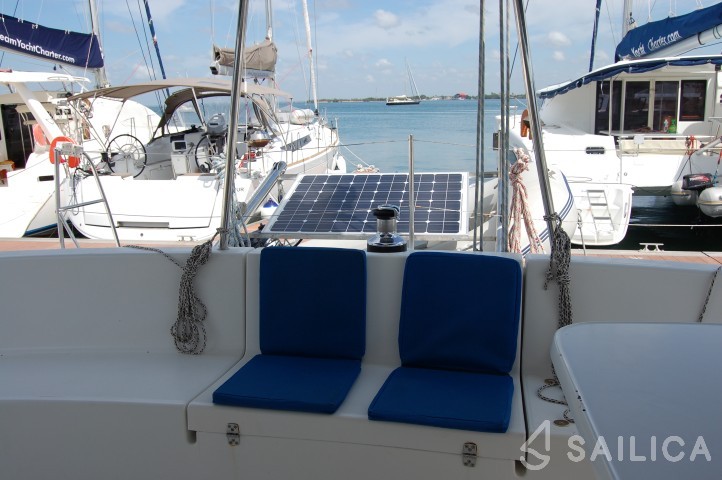 Belize 43 - Yacht Charter Sailica