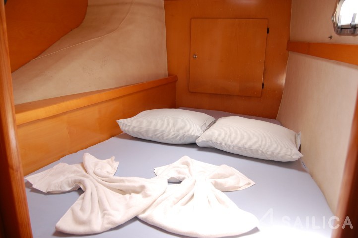 Belize 43 - Yacht Charter Sailica