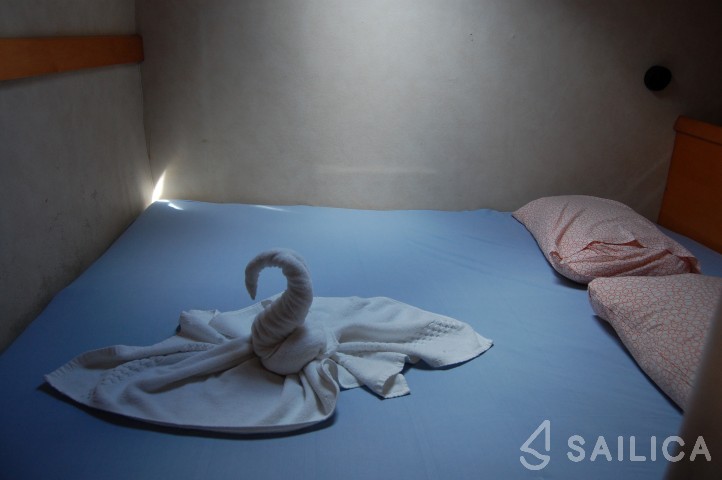 Belize 43 - Yacht Charter Sailica
