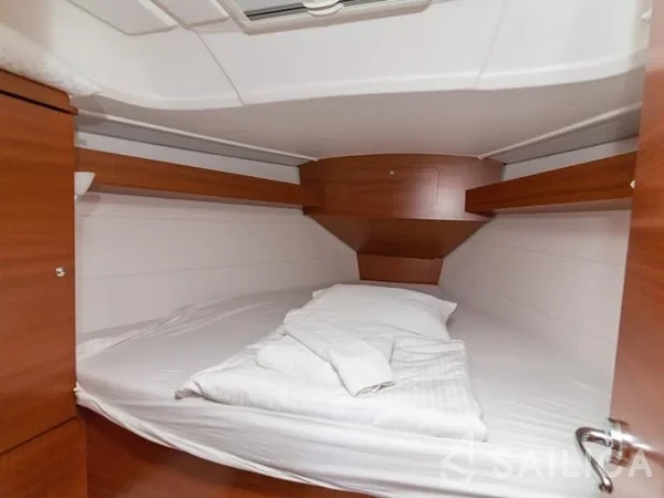 Dufour 335 Grand Large - Yacht Charter Sailica