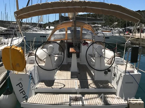 Dufour 335 Grand Large - Yacht Charter Sailica