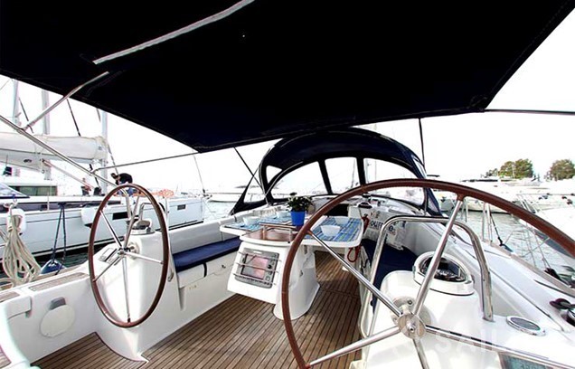 Oceanis 43 - Yacht Charter Sailica
