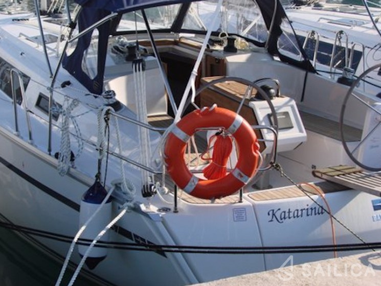 Bavaria 37 Cruiser - Yacht Charter Sailica