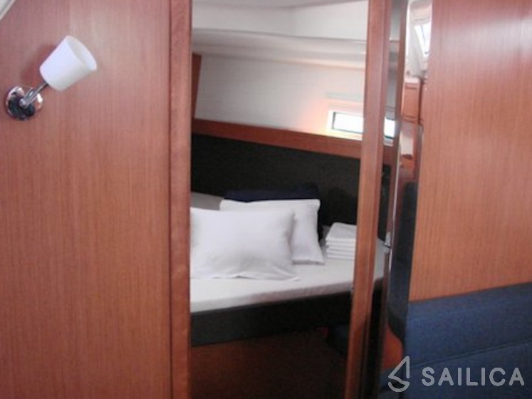 Bavaria 37 Cruiser - Yacht Charter Sailica