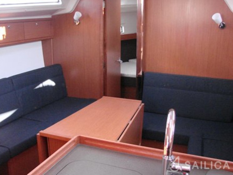 Bavaria 37 Cruiser - Yacht Charter Sailica