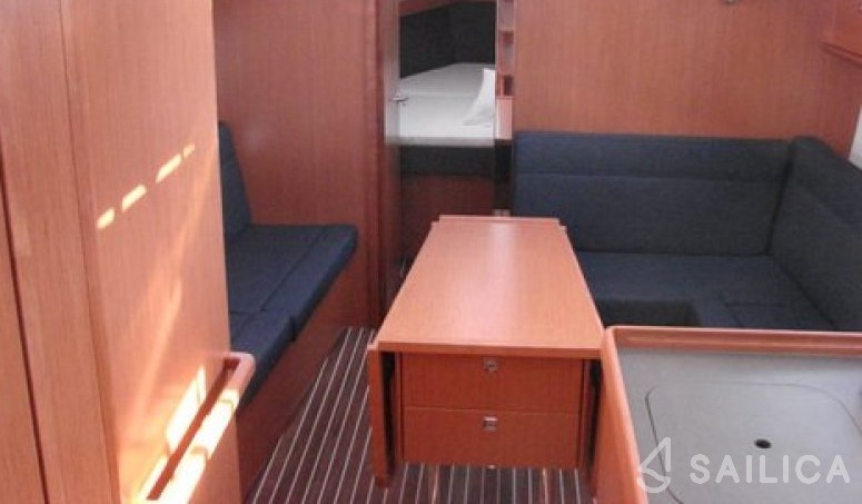 Bavaria 37 Cruiser - Yacht Charter Sailica