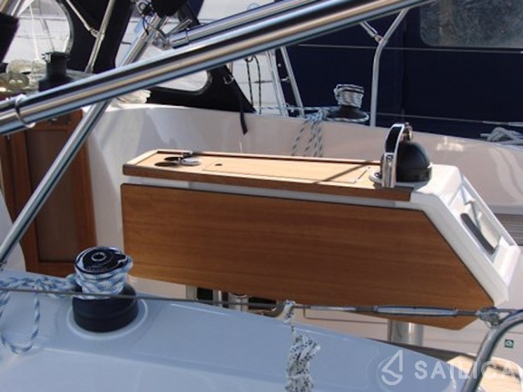 Bavaria 37 Cruiser - Yacht Charter Sailica