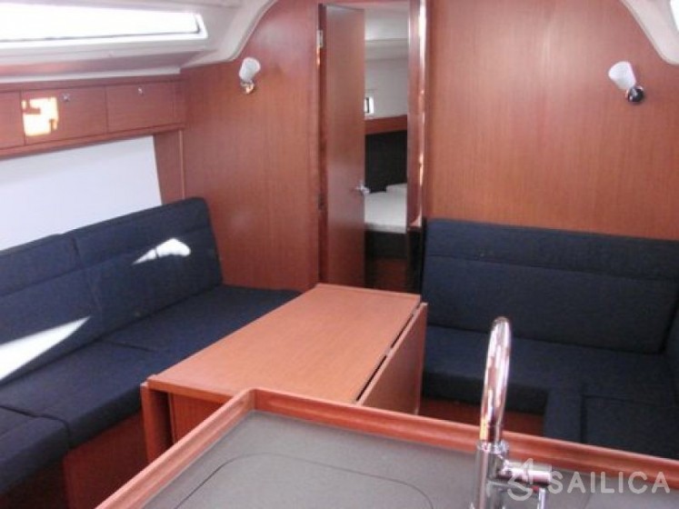 Bavaria 37 Cruiser - Yacht Charter Sailica
