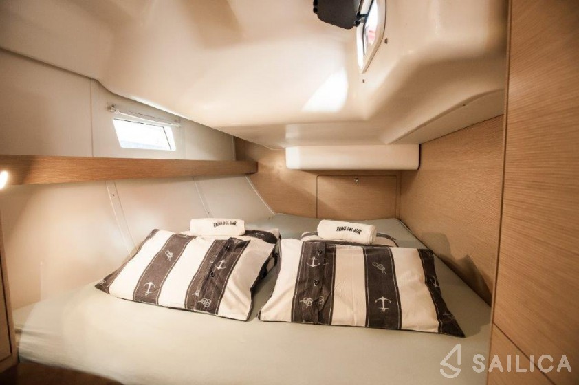 Elan 45 Impression - Yacht Charter Sailica