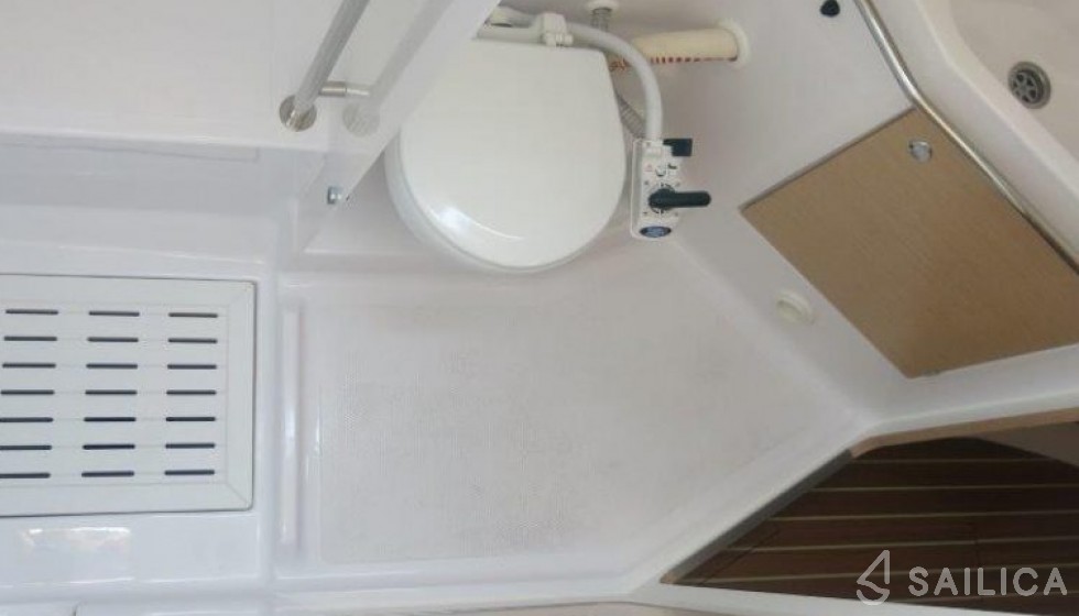 Elan 45 Impression - Yacht Charter Sailica