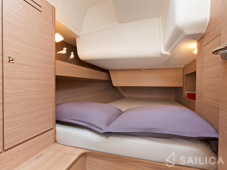 Dufour 382 GL - Yacht Charter Sailica