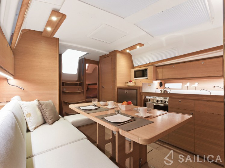 Dufour 382 GL - Yacht Charter Sailica