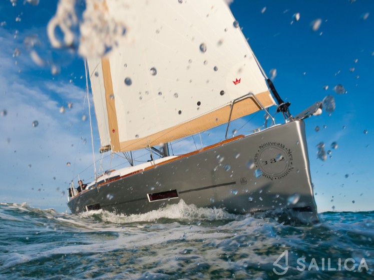 Dufour 382 GL - Yacht Charter Sailica