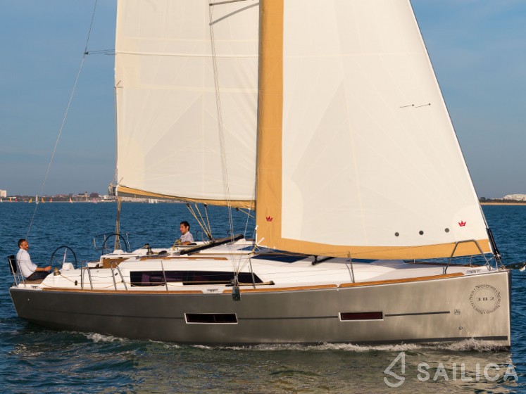 Dufour 382 GL - Yacht Charter Sailica
