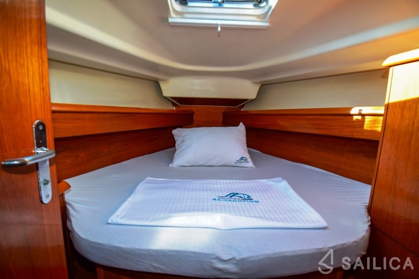 Sun Odyssey 37 - Yacht Charter Sailica