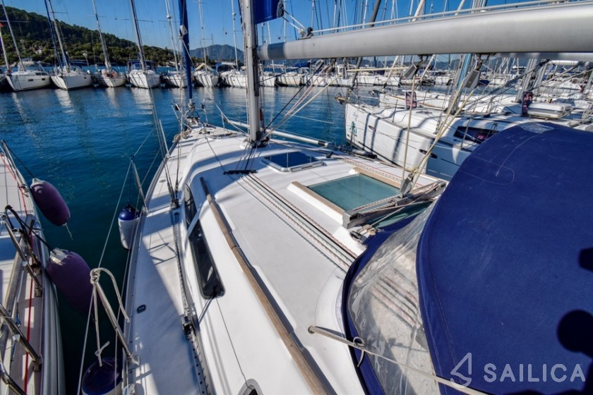 Sun Odyssey 37 - Yacht Charter Sailica
