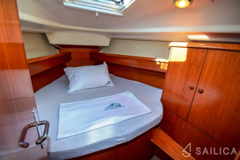 Sun Odyssey 37 - Yacht Charter Sailica