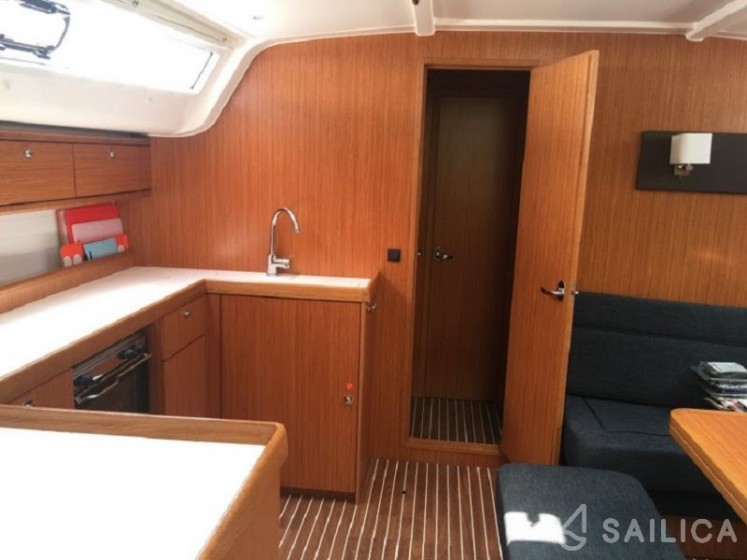 Bavaria 51 Cruiser - Yacht Charter Sailica