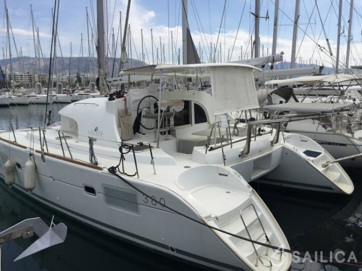 Lagoon 380 - Yacht Charter Sailica