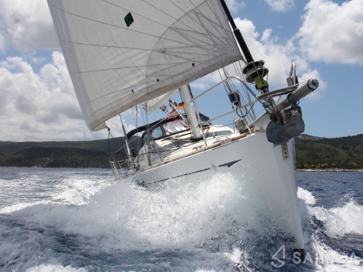 Sun Odyssey 54DS - Yacht Charter Sailica