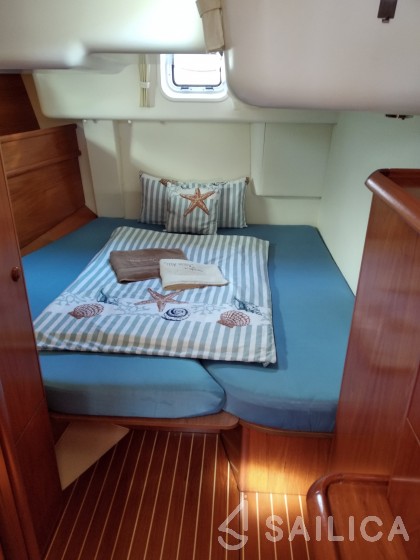 Sun Odyssey 54DS - Yacht Charter Sailica