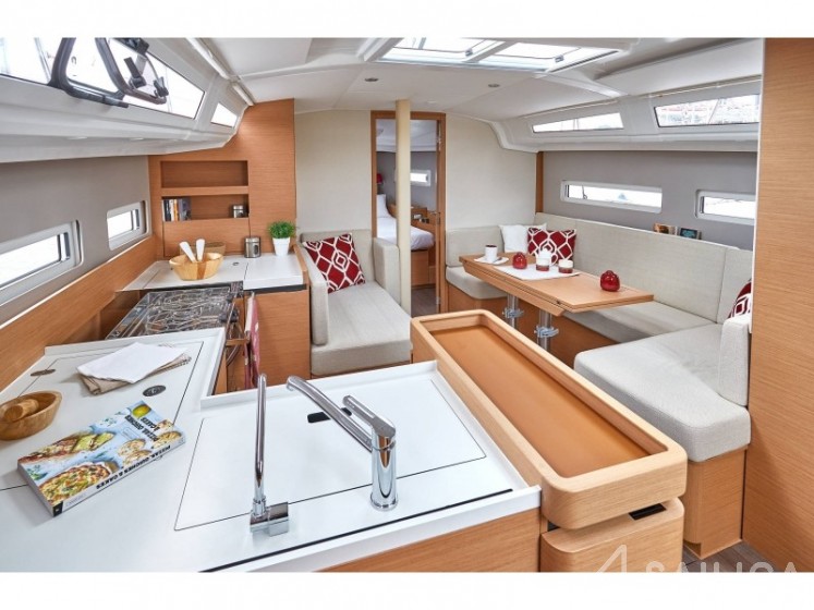 Sun Odyssey 410 - Yacht Charter Sailica