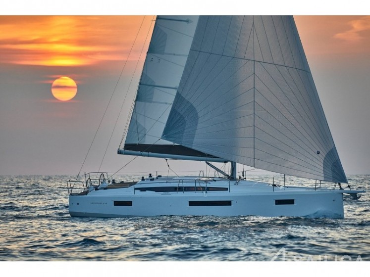 Sun Odyssey 410 - Yacht Charter Sailica